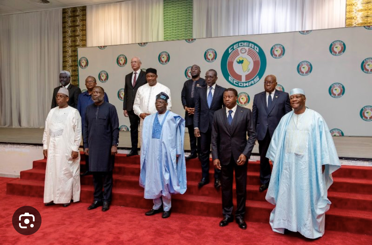 LA CEDEAO:UN CORBEAU EN SOUTANE