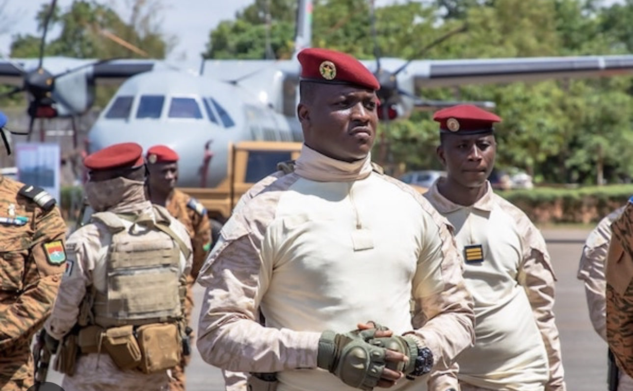 Burkina Faso: 4 officiers arrêtés et 2 autres en fuite après une tentative de coup d'État déjouée contre le capitaine IB